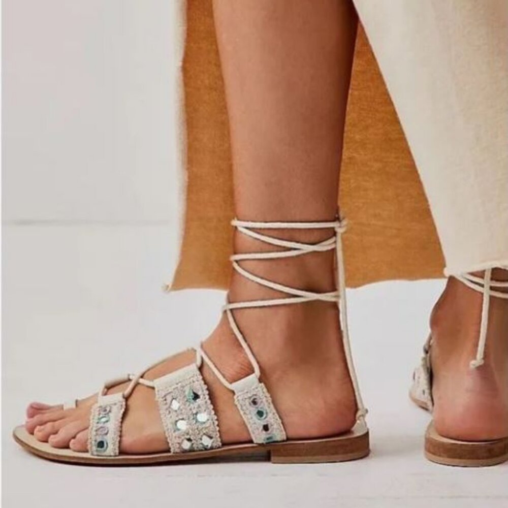 Free People Mantra Mirror Sandals in Natural - EU 41